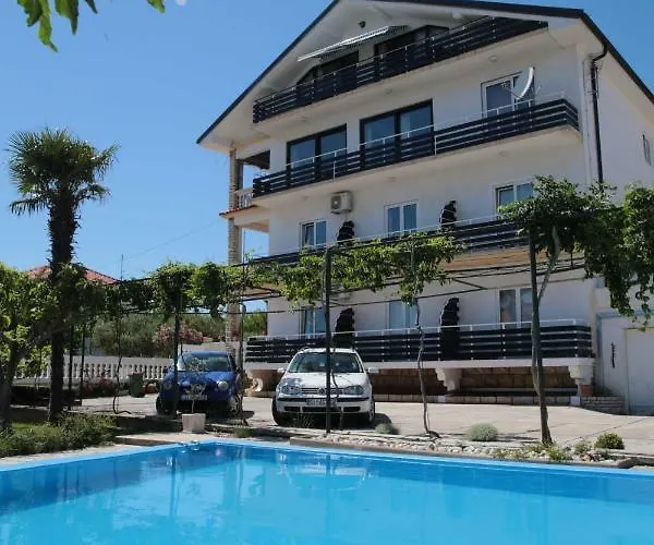 Guest house And Bozena