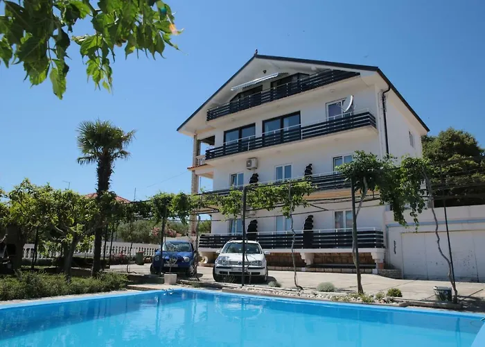 Guest house And Bozena 3*